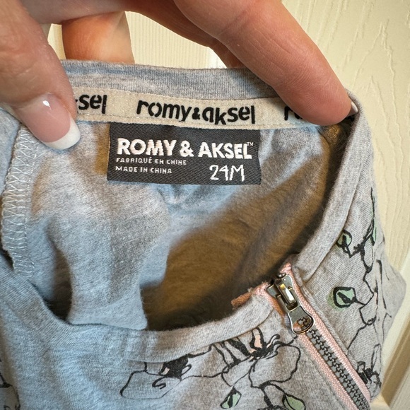 Toddler 24 month shirt - Picture 3 of 3